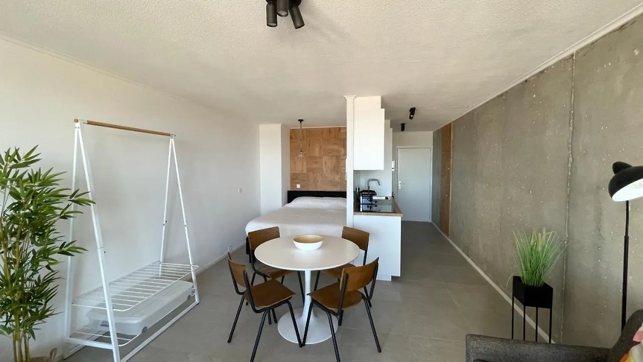 Sea Shelter Apartment Ostend 0*,